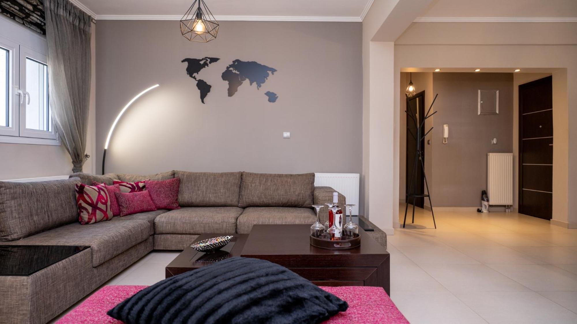 Mary'S Modern And Elegant Apartment Калампака Екстериор снимка